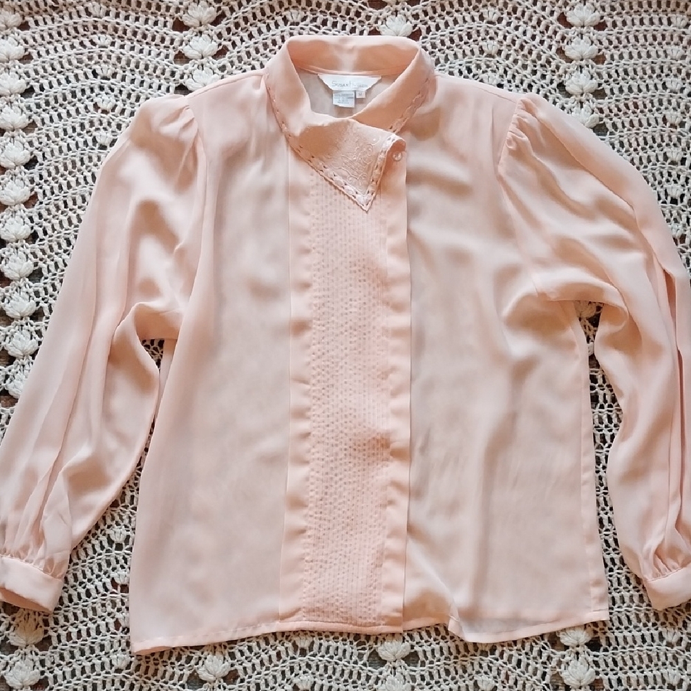 Susan Hutton Pink Buttoned Blouse with Collar